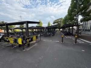塩釜駅駐輪場　横断幕