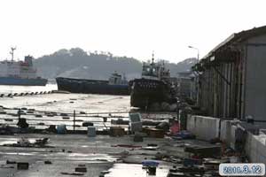 塩釜港の埠頭付近の画像1