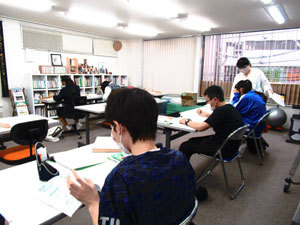 しおがまチャレンジ教室を受講する生徒の写真2
