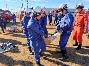 負傷者搬送訓練　２